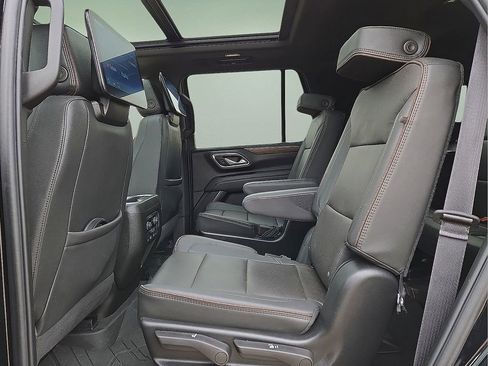 Used 2024 Chevrolet Tahoe High Country w/ Advanced Technology Package image 17