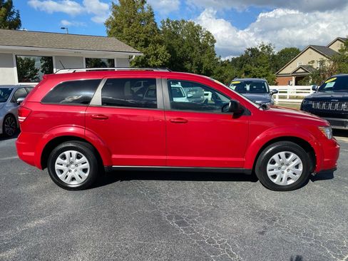 Used 2017 Dodge Journey SE image 6