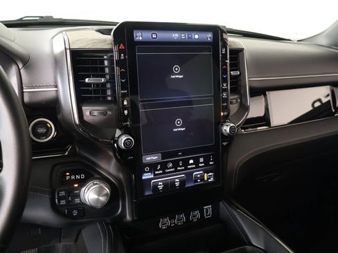 Used 2025 RAM 1500 Limited AWD/4WD image 5