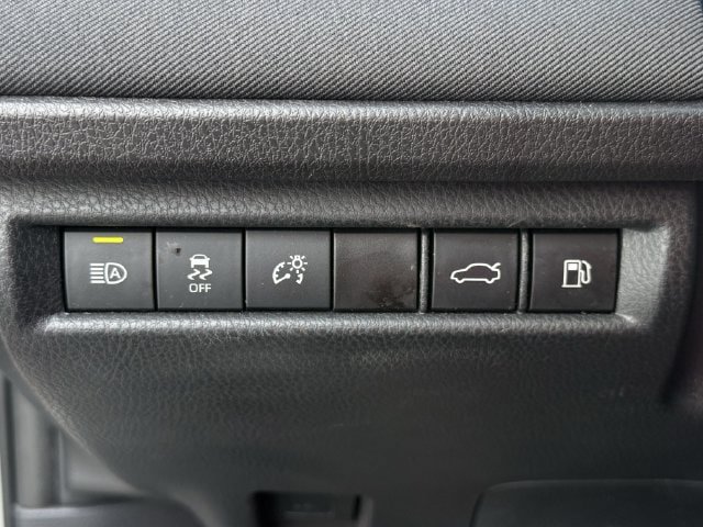 Used 2025 Toyota Camry LE FWD image 24