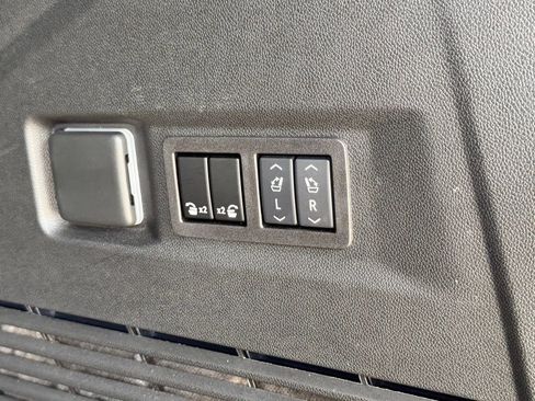 Used 2024 Chevrolet Tahoe RST w/ Luxury Package image 33