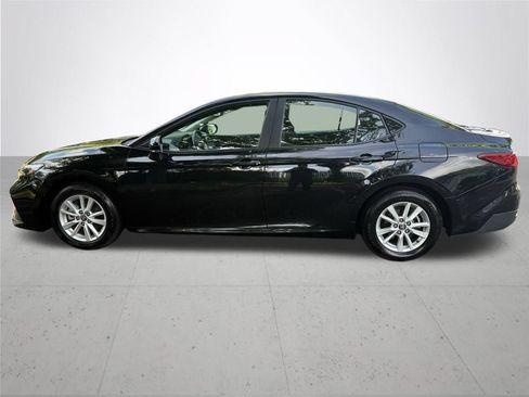 Used 2025 Toyota Camry LE FWD image 9