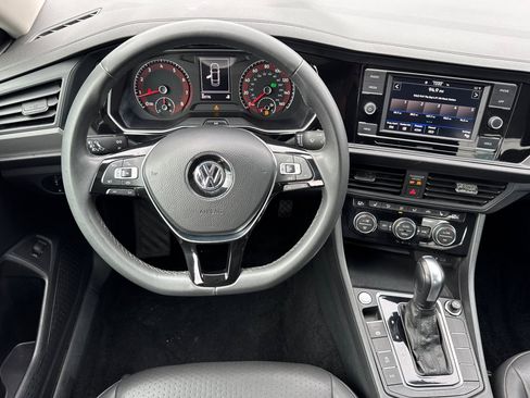 Used 2020 Volkswagen Jetta SE image 15
