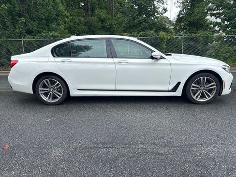 Used 2016 BMW 750i xDrive AWD/4WD image 12