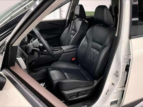 Used 2023 Nissan Rogue Platinum w/ Platinum Premium Package AWD/4WD image 24
