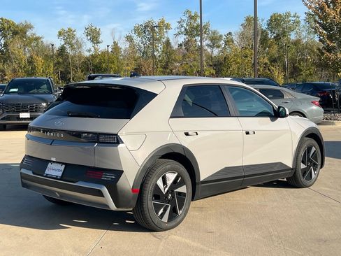 New 2026 Hyundai Ioniq 5 SE image 11