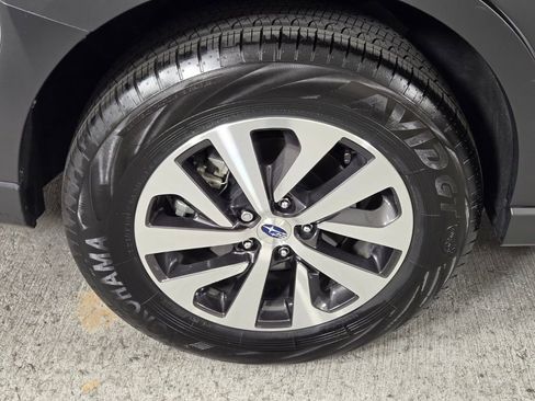 Certified 2025 Subaru Outback Premium AWD/4WD image 11