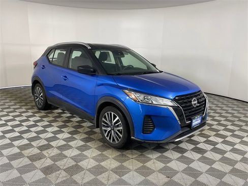 Used 2023 Nissan Kicks SV image 16