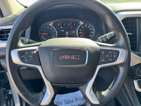 Used 2023 GMC Acadia SLE w/ Driver Convenience Package FWD image 29