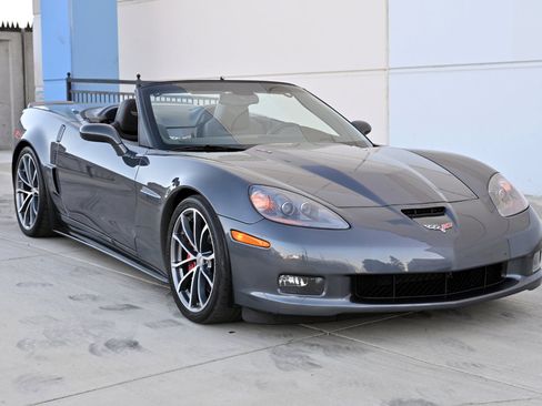 Used 2013 Chevrolet Corvette 427 w/ 1SC Preferred Equipment Group RWD image 11