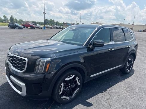 Used 2025 Kia Telluride S AWD/4WD image 1