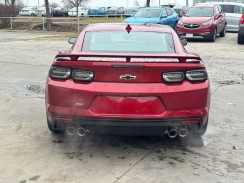 Used 2022 Chevrolet Camaro SS w/ Design Package 1 image 2