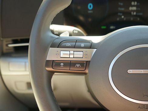 Certified 2024 Hyundai Kona SEL FWD image 28