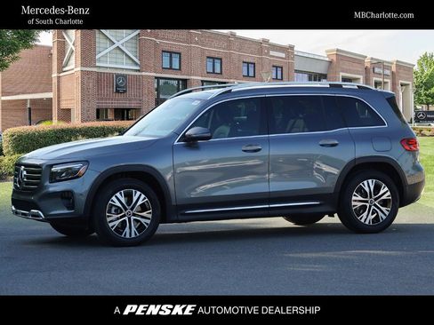 Certified 2025 Mercedes-Benz GLB 250 4MATIC image 1
