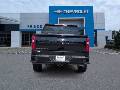 New 2026 Chevrolet Silverado 1500 Custom RWD image 10