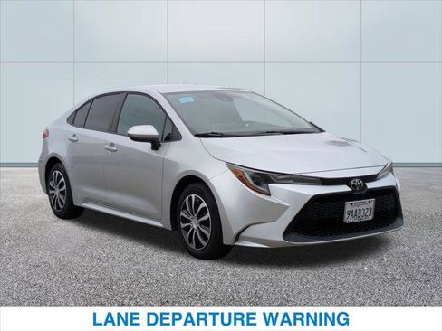 Used 2020 Toyota Corolla LE FWD image 4