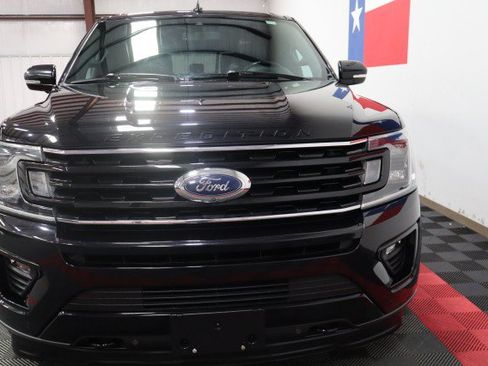Used 2020 Ford Expedition Limited w/ Equipment Group 303A AWD/4WD image 17