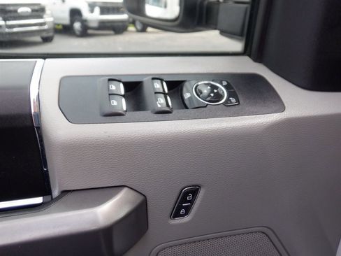 Used 2019 Ford F350 XLT image 12