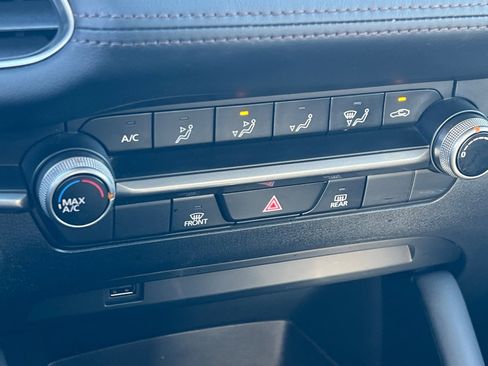 Used 2021 MAZDA MAZDA3 s image 16