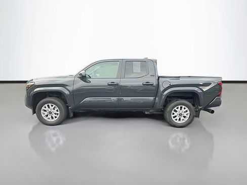 Used 2024 Toyota Tacoma SR5 AWD/4WD image 4