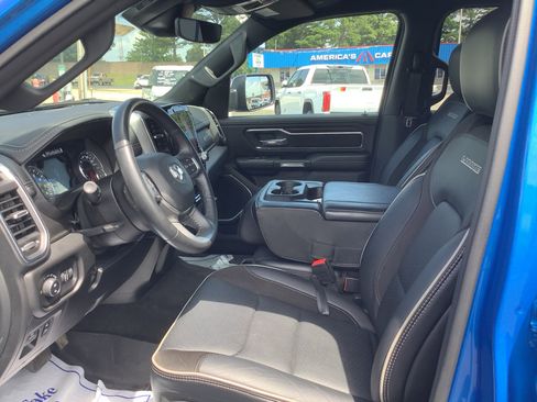 Used 2024 RAM 1500 Laramie image 11