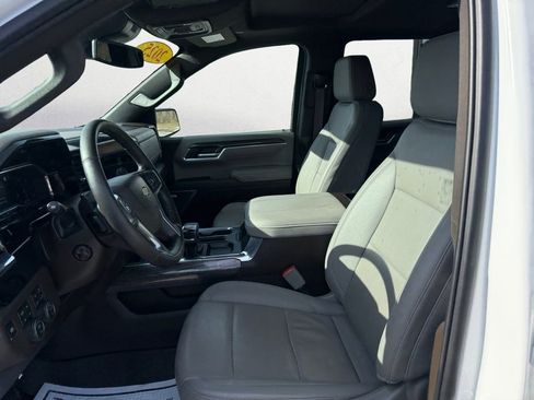 Used 2025 Chevrolet Silverado 1500 LTZ w/ LTZ Premium Package AWD/4WD image 9