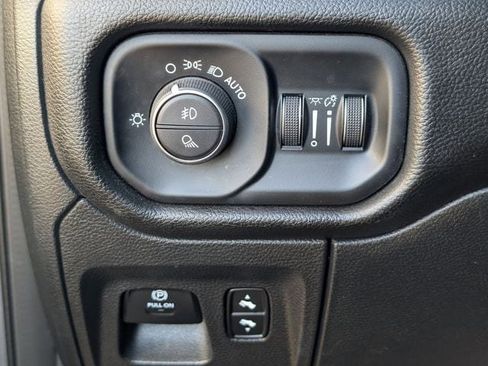 Used 2025 RAM 1500 Laramie image 22