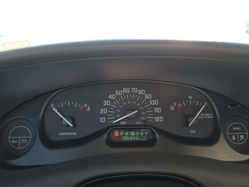 Used 2005 Buick Century Custom FWD image 16
