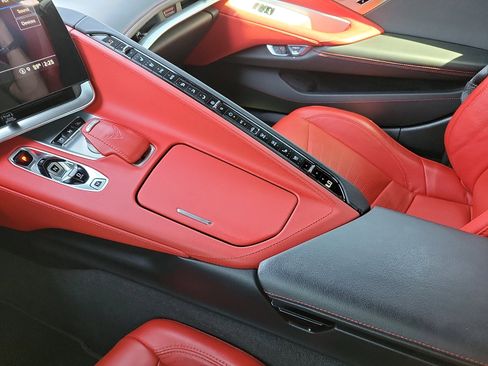 Used 2021 Chevrolet Corvette Stingray Preferred Cpe w/ 2LT image 20