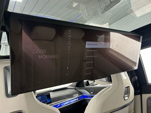 Used 2023 BMW 760i xDrive image 34