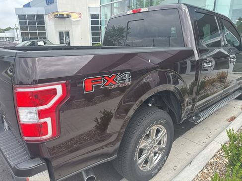 Used 2019 Ford F150 XLT w/ Equipment Group 302A Luxury AWD/4WD image 10