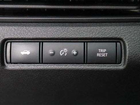 Used 2024 Nissan Altima 2.5 SV image 22