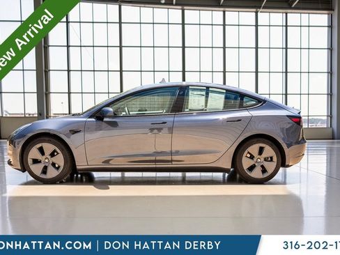 Used 2021 Tesla Model 3 Standard Range Plus RWD image 2