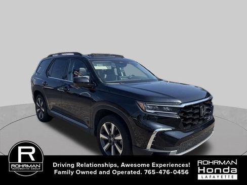 Used 2024 Honda Pilot Touring image 4