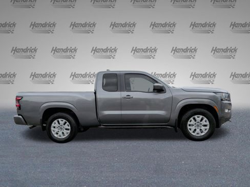 Used 2024 Nissan Frontier SV w/ SV Convenience Package RWD image 6