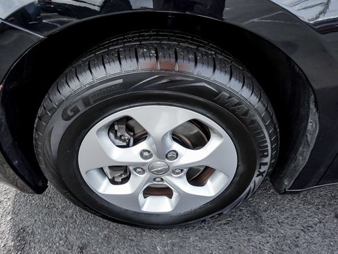 Used 2017 Chrysler Pacifica Touring-L Plus FWD image 8