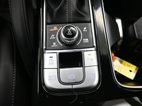 Certified 2025 Kia Telluride SX Prestige X-Line AWD/4WD image 25