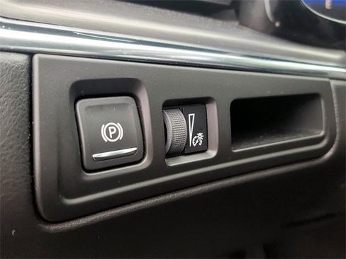 Used 2019 Cadillac XT5 Luxury image 30