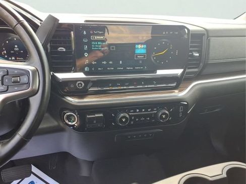 Used 2025 Chevrolet Silverado 3500 LT AWD/4WD image 13