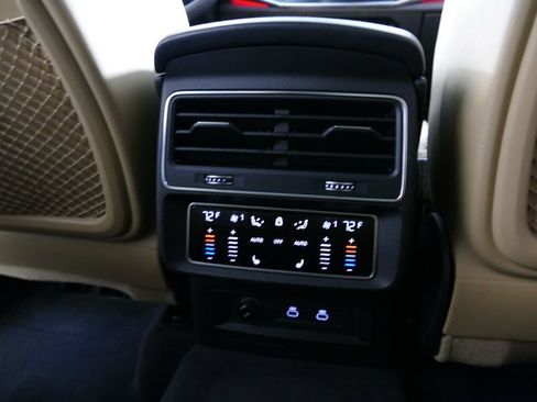 Used 2025 Audi Q7 3.0T Prestige AWD/4WD image 12