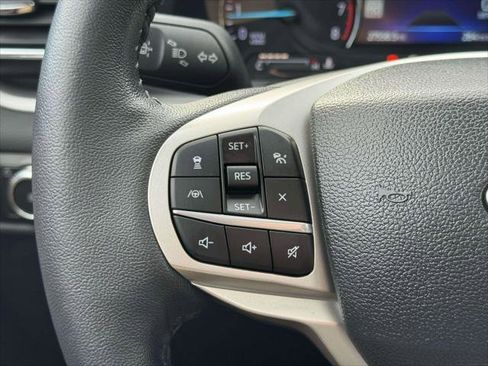 Used 2023 Ford Explorer XLT w/ Equipment Group 202A AWD/4WD image 24
