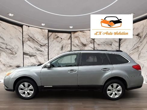 Used 2011 Subaru Outback 2.5i Premium w/ All-Weather Pkg AWD/4WD image 4