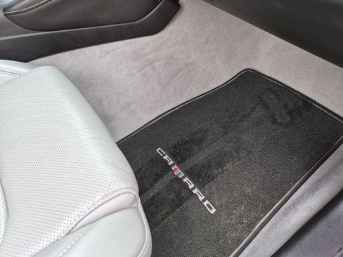 Used 2019 Chevrolet Camaro SS RWD image 38