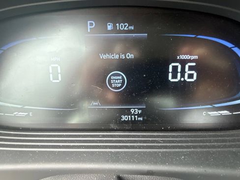 Used 2024 Hyundai Venue SEL FWD image 17