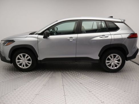 Certified 2022 Toyota Corolla Cross L FWD image 12