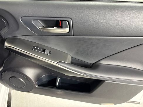 Used 2024 Lexus IS 500 RWD image 17