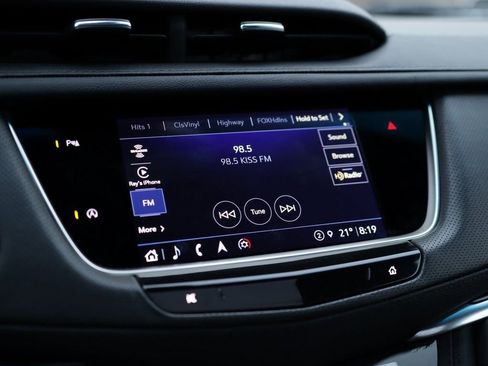 Used 2025 Cadillac XT5 Premium Luxury image 12