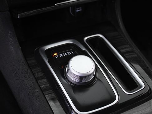 Used 2019 Chrysler 300 Touring L w/ Quick Order Package 22F image 14