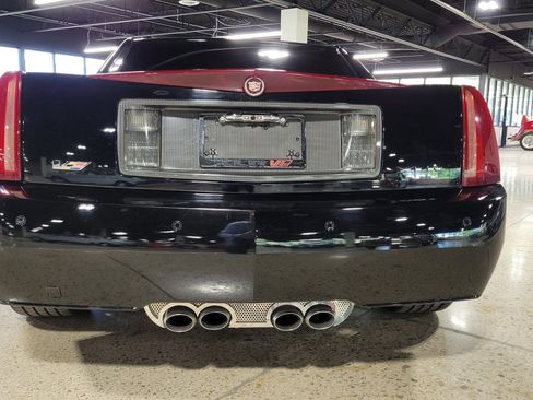 Used 2008 Cadillac XLR V RWD image 14