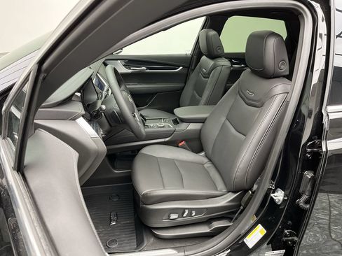 Used 2026 Cadillac XT5 Premium Luxury w/ LPO, Floor Liner Package AWD/4WD image 10